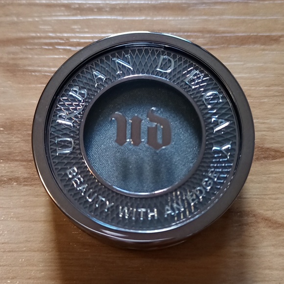 🆕 Urban Decay Vintage Eyeshadow Spare Change - Picture 3 of 4